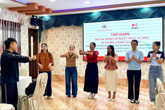 Nâng cao kỹ năng phòng, chống dịch bệnh sau mưa lũ