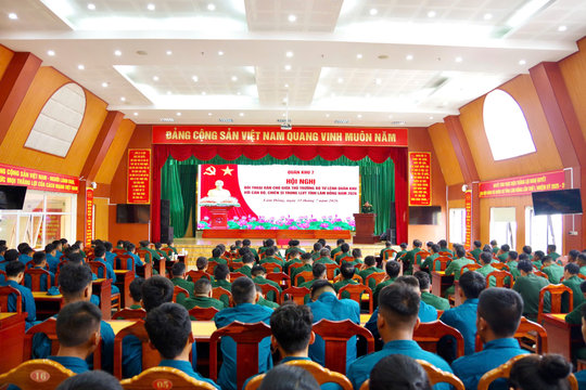 Quân khu 7 đối thoại với cán bộ, chiến sĩ Bộ CHQS tỉnh Lâm Đồng
