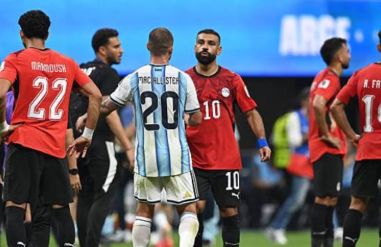 Chuyển nhượng ngày 2/8: Trabzonspor vượt mặt Besiktas giành Salah, Man City nhắm Pedro Neto 70 triệu bảng