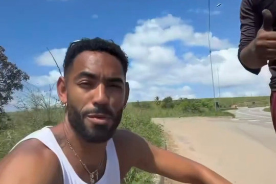 Tiền đạo Matheus Cunha gặp sự cố hy hữu tại Brazil và hành động ấm áp của cổ động viên