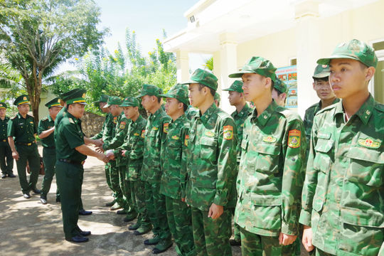 Biên phòng Lâm Đồng tăng cường lực lượng hỗ trợ xây dựng trường nội trú vùng biên