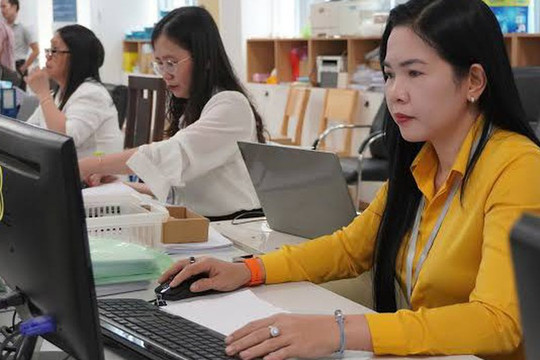 QUY ĐỊNH MỚI: Tiêu chuẩn, điều kiện, trình tự bổ nhiệm lại, kéo dài thời gian giữ chức vụ lãnh đạo, quản lý