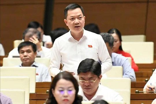 Kỳ họp không thường lệ thứ nhất: Kiến tạo môi trường thể chế hiện đại, ổn định, dẫn dắt sự phát triển