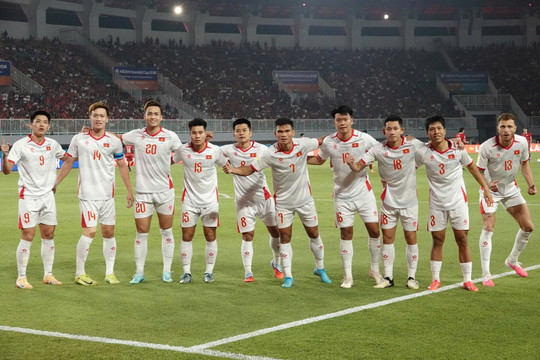 ĐT Việt Nam đè bẹp Indonesia 3-0 tại AFF Cup: Sức mạnh ĐKVĐ và cơn ác mộng của HLV John Herdman