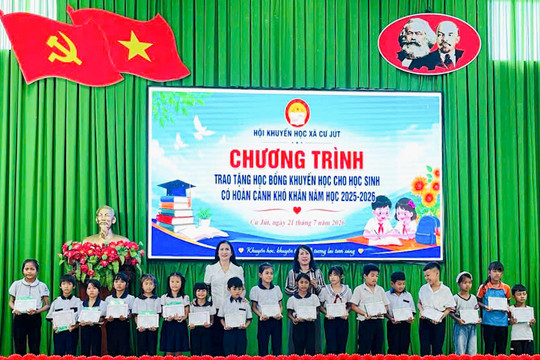 Gieo mầm hiếu học nơi vùng xa