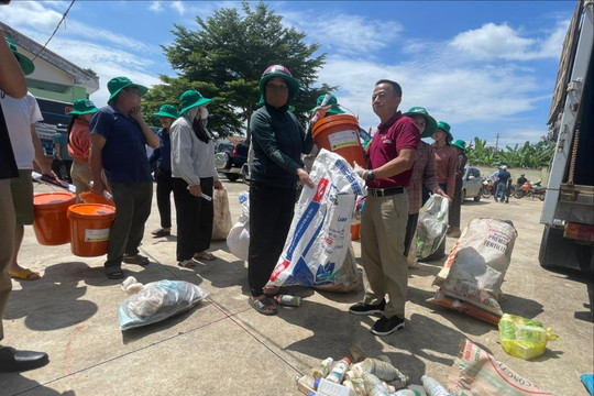 Nói không với rác thải nguy hại