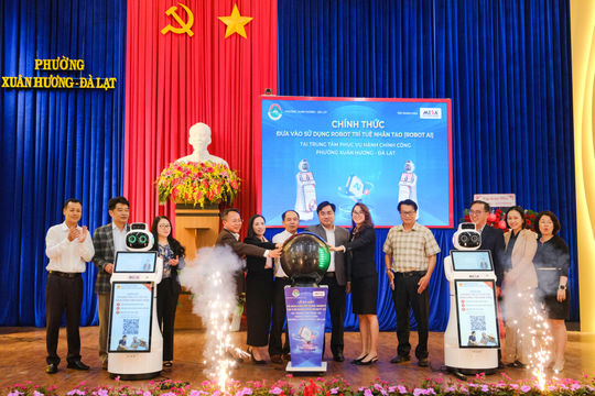 Phường Xuân Hương - Đà Lạt đưa robot AI phục vụ hành chính công