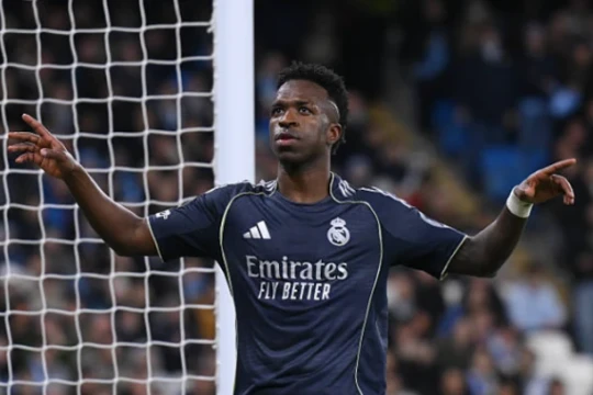 Vinicius Jr đứng trước ngã rẽ sự nghiệp: Ở lại Real Madrid hay trở thành hạt nhân tại Arsenal?