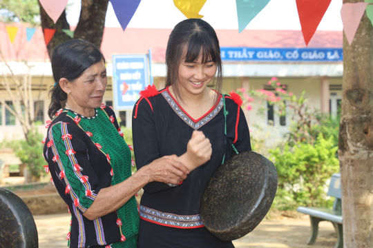 H’Măng - người trao nhịp chiêng, giữ hồn văn hóa