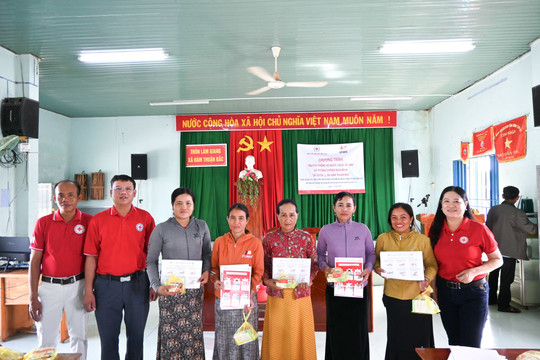 Hội Chữ thập đỏ Lâm Đồng truyền thông nước sạch và phòng, chống dịch bệnh cho người dân