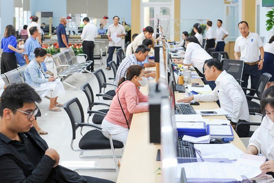 Công chức cấp xã xếp ngạch chuyên viên chính có cần chứng chỉ?