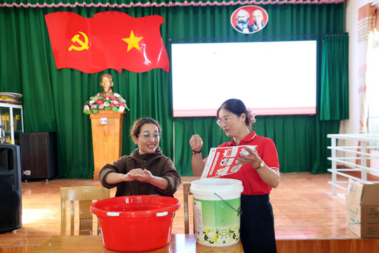 Trang bị kỹ năng phòng, chống dịch bệnh sau thiên tai cho người dân Lâm Đồng