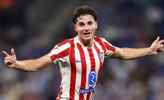Barcelona lập danh sách rút gọn chiêu mộ trung phong mới sau khi vồ hụt Julian Alvarez