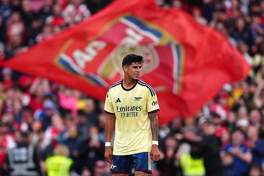 Arsenal mất William Saliba: Cơ hội vàng cho Piero Hincapie khẳng định vị thế