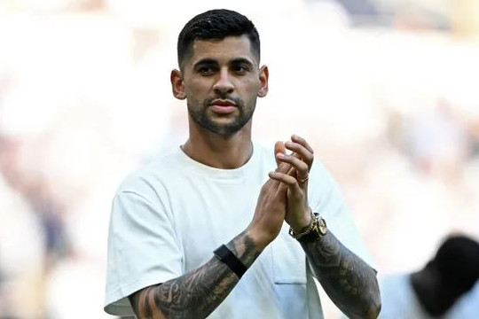 Arsenal quyết tâm chiêu mộ Cristian Romero sau sự cố chấn thương lưng của William Saliba