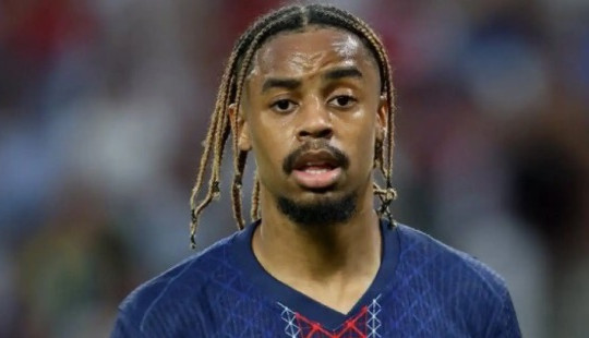 PSG hét giá 160 triệu euro cho Bradley Barcola khiến Liverpool gặp khó trong đàm phán