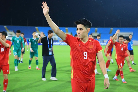 Nguyễn Đình Bắc tỏa sáng với cú đúp giúp tuyển Việt Nam hạ Campuchia 3-1 ở ASEAN Cup 2026