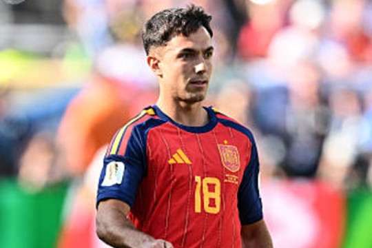 HLV Jose Mourinho cùng Real Madrid nhắm Martin Zubimendi sau khi vồ hụt Rodri vào tay Barca