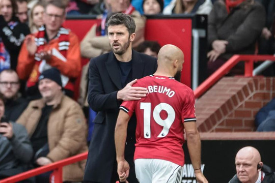 HLV Michael Carrick giải phóng Amad Diallo và kích hoạt phong độ bùng nổ của Bryan Mbeumo tại MU