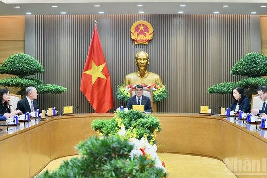 Việt Nam luôn mong muốn làm sâu sắc hơn nữa quan hệ hợp tác nhiều mặt với Hà Lan