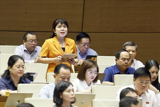 Đẩy mạnh phân cấp, phân quyền và kiến tạo không gian phát triển đô thị đột phá