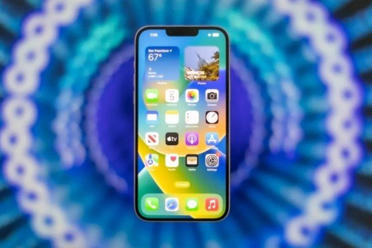Đánh giá iPhone 14 Plus: Lựa chọn màn hình lớn pin trâu hiệu năng mượt giá rẻ trong tháng 8
