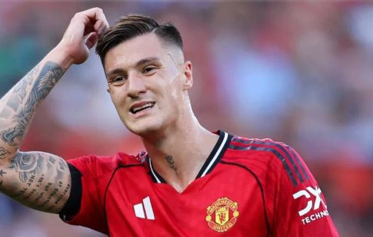 Benjamin Sesko tái phát chấn thương, lỡ cơ hội ra sân trận MU gặp Leeds tại Croke Park