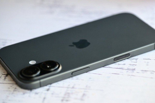 Giá bán iPhone 17 series trước ngày iPhone 18 ra mắt: Dòng iPhone Air giảm kỷ lục tới 9 triệu đồng