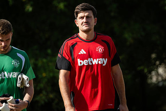 Harry Maguire tin tưởng hai tân binh Andrey Santos và Youri Tielemans sẽ nâng tầm tuyến giữa Man Utd