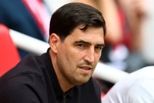 Liverpool tái thiết lực lượng: HLV Andoni Iraola nhắm bộ đôi PSG và giải bài toán tương lai