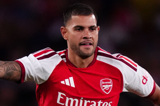 Bruno Guimaraes ra mắt ấn tượng: Chìa khóa nâng tầm tuyến giữa Arsenal trận hòa Como 1-1
