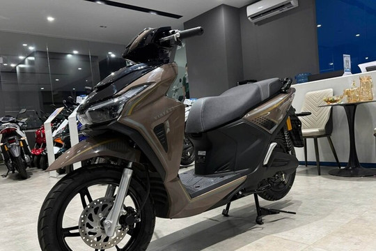 Đánh giá xe máy điện VinFast Kinet: Thiết kế thể thao, động cơ 5.200W, pin LFP đi 160 km
