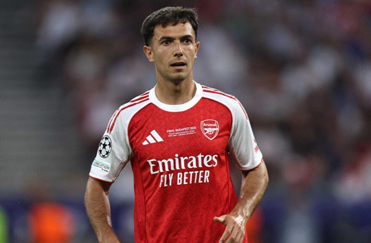 Lý do Arsenal bằng mọi giá phải giữ Martin Zubimendi trước sự chèo kéo từ Real Madrid