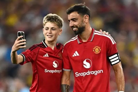 Bruno Fernandes và quyết định tương lai tại Manchester United trước điều khoản 57 triệu bảng