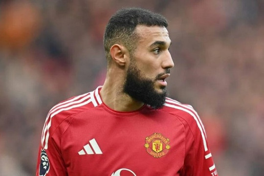 Noussair Mazraoui tiết lộ triết lý chiến thắng của HLV Michael Carrick tại Manchester United