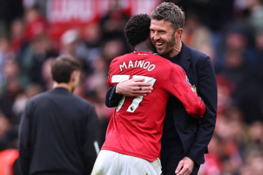 Michael Carrick và liệu pháp đắc nhân tâm giúp Kobbie Mainoo vượt qua nốt trầm World Cup