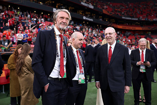 Man Utd còn 18 ngày thị trường chuyển nhượng: HLV Carrick cần chi tiền cho 2 vị trí then chốt