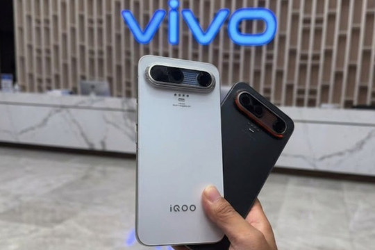Khám phá smartphone concept iQOO X: Pin thể rắn 15,000mAh và chip Snapdragon vượt thời đại