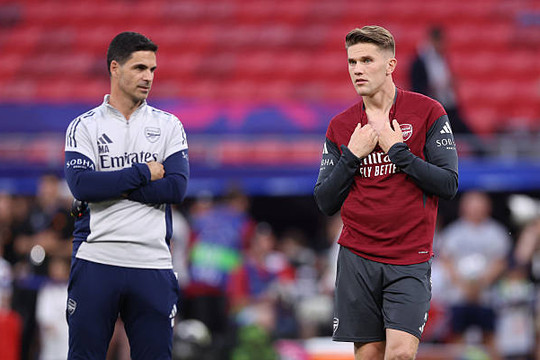 Arsenal nên từ bỏ Victor Osimhen từ bài học Viktor Gyokeres để bảo vệ ngai vàng Ngoại hạng Anh