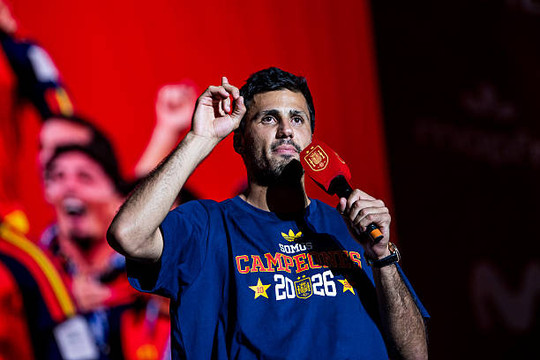 Tin chuyển nhượng ngày 16/8: Barca ra giá 70 triệu euro cho Rodri, Gakpo đòi sang Tottenham