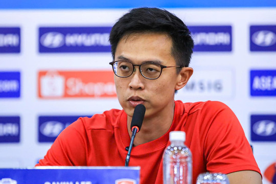 HLV Gavin Lee thừa nhận Singapore tự thua Thái Lan 1-3 nhưng chưa từ bỏ ở bán kết lượt về