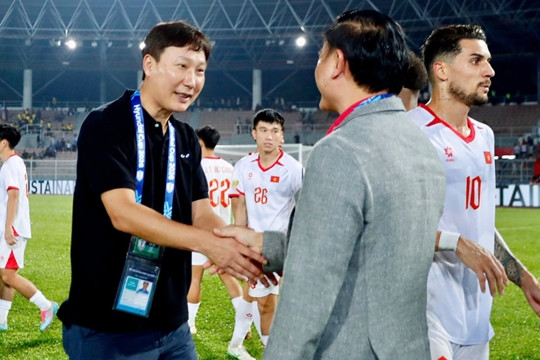 Tuyển Việt Nam hạ Malaysia 2-0: HLV Kim Sang-sik chưa hài lòng trước trận lượt về Mỹ Đình
