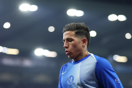 Man City kiên trì đàm phán mua Enzo Fernandez từ Chelsea dù thời hạn 120 triệu bảng trôi qua