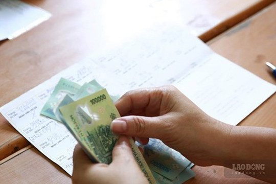 Có thể hưởng đồng thời trợ cấp thai sản và thất nghiệp