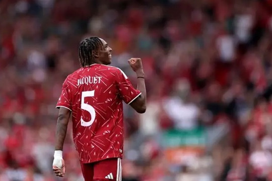 Jeremy Jacquet nhanh chóng khẳng định giá trị tại Liverpool với mức giá 60 triệu bảng
