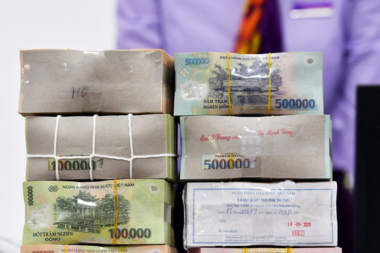 Lãi suất ngân hàng ngày 18/8/2026: Lãi niêm yết cao nhất 7,6%/năm, thực tế cộng thêm 2%