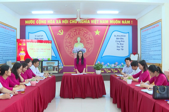 Đưa chuẩn mực đạo đức cách mạng vào thực tiễn ở cơ sở