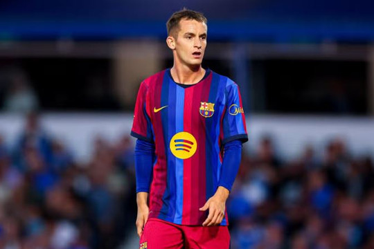 Barcelona mở cửa cho Manchester United chiêu mộ tiền vệ Marc Casado giá 34 triệu bảng