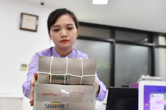 Lãi suất ngân hàng ngày 19/8/2026: Saigonbank trả tới 7,9%/năm, nhiều nhà băng vượt 7%