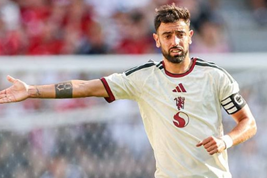 Manchester United từ chối mọi đề nghị dành cho Bruno Fernandes